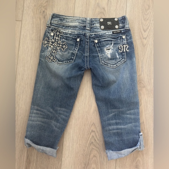 Miss Me Distressed Blue Capri Cropped Jeans - Picture 1 of 11